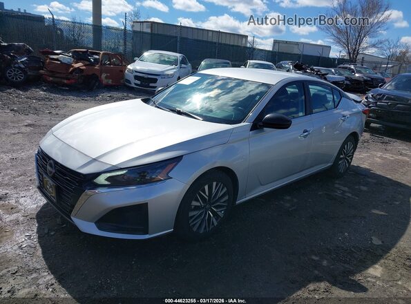 1N4BL4DV9RN377073 2024 NISSAN ALTIMA Silver Vista tres cuartos delantera izquierda