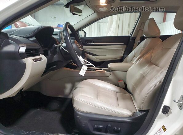 1N4BL4EW2NN317086 2022 NISSAN ALTIMA White Front interior view