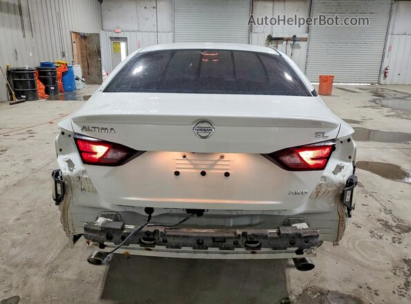 1N4BL4EW2NN317086 2022 NISSAN ALTIMA White Rear view