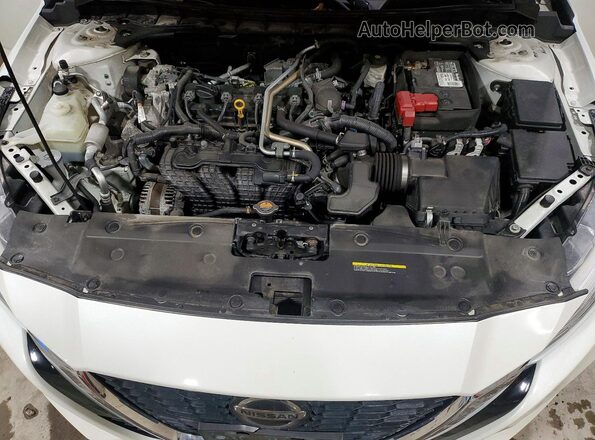 1N4BL4EW2NN317086 2022 NISSAN ALTIMA White Rear interior view