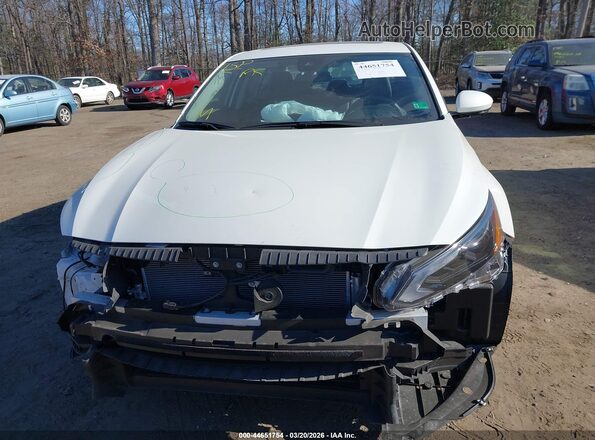 1N4BL4EW2SN412632 2025 NISSAN ALTIMA White Widok wnętrza z tyłu