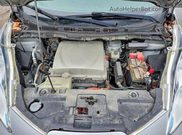 1N4BZ0CP1HC303568 2017 NISSAN LEAF Silver უკანა სალონის ხედი