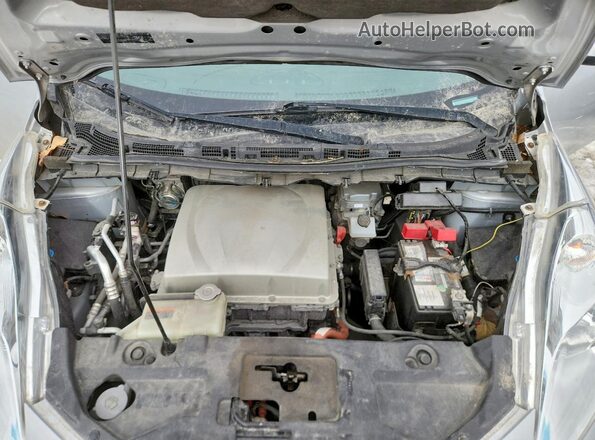 1N4BZ0CP1HC306681 2017 NISSAN LEAF Silver Widok wnętrza z tyłu