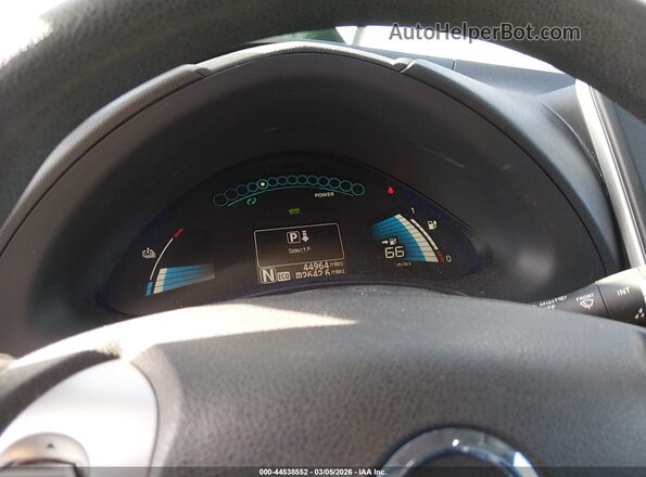 1N4BZ0CP4HC300373 2017 NISSAN LEAF Red Вид задньої частини салону
