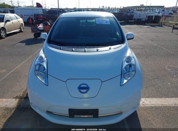 1N4BZ0CPXHC304055 2017 NISSAN LEAF White Front view