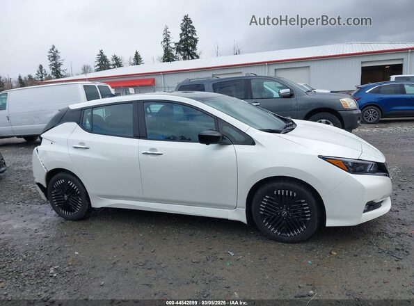 1N4CZ1CV1RC551815 2024 NISSAN LEAF White Панорамний вид салону 360°