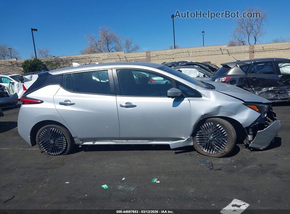 1N4CZ1CVXPC558338 2023 NISSAN LEAF Silver 360 interior view
