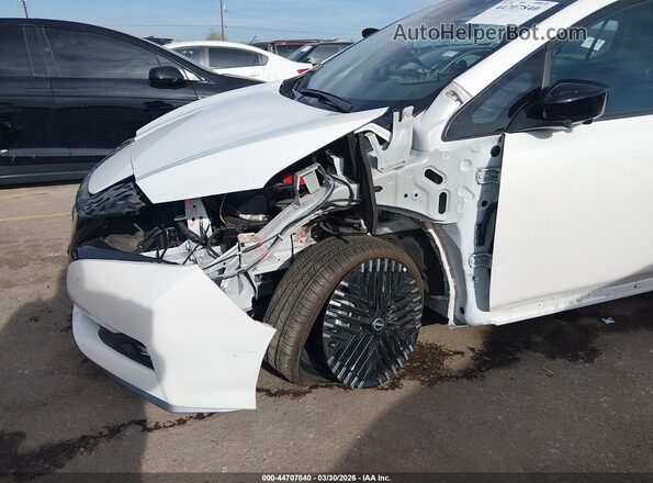 1N4CZ1CVXSC564276 2025 NISSAN LEAF Белый Вид спереди