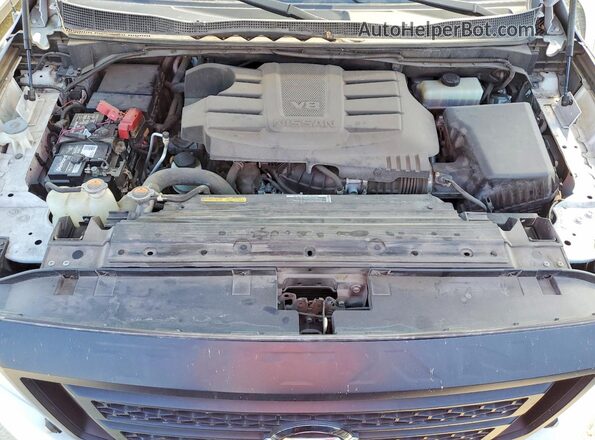 1N6AA1EC6MN525970 2021 NISSAN TITAN White Widok wnętrza z tyłu