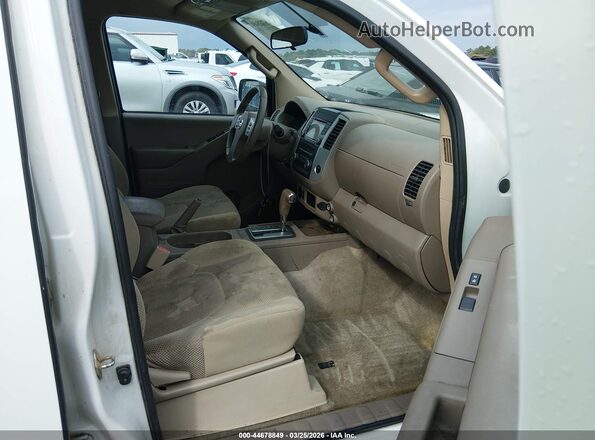 1N6AD0ER2GN775149 2016 NISSAN FRONTIER White Вид салону спереду