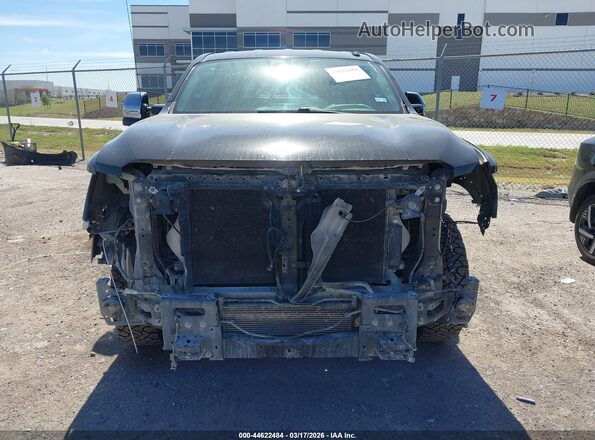 1N6BA1F40JN543646 2018 NISSAN TITAN XD Черный Вид щитка приборов