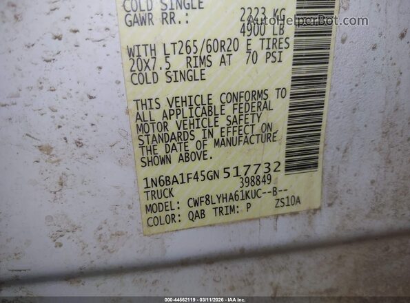 1N6BA1F45GN517732 2016 NISSAN TITAN XD White Engine compartment view