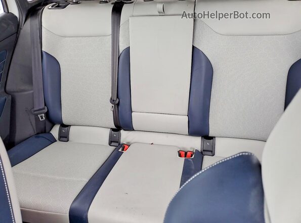 1V25MPE86RC014724 2024 VOLKSWAGEN ID.4 White Rear seats view