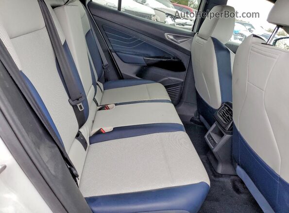 1V25MPE86RC014724 2024 VOLKSWAGEN ID.4 White Rear interior view
