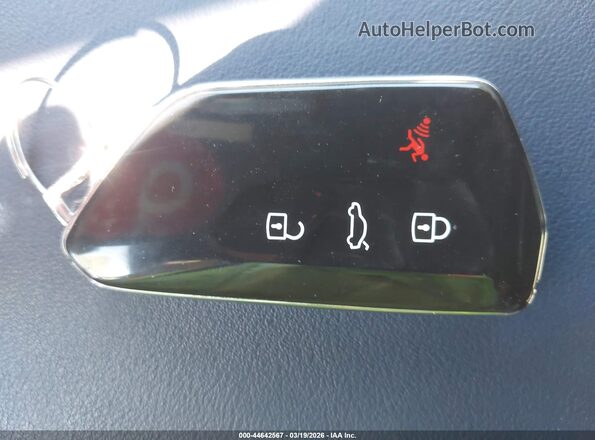 1V25MPE87RC010049 2024 VOLKSWAGEN ID.4 White Vista del salpicadero