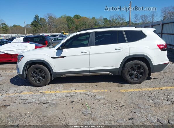 1V2CR2CA0RC556841 2024 VOLKSWAGEN ATLAS White 