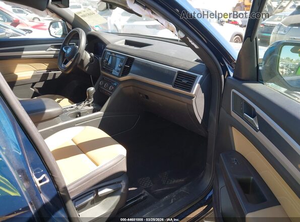 1V2DC2CA8PC204903 2023 VOLKSWAGEN ATLAS Синий Вид салона спереди