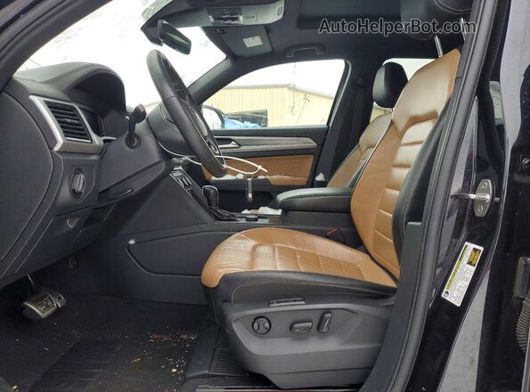 1V2FE2CA1PC207435 2023 VOLKSWAGEN ATLAS Black Вид салону спереду