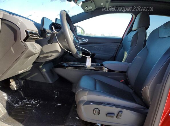 1V2FMPE86PC013686 2023 VOLKSWAGEN ID.4 Red Widok wnętrza z przodu