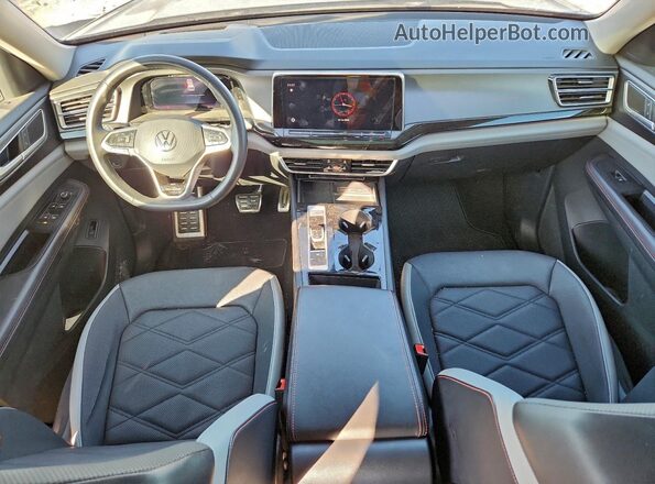 1V2GR2CA4RC604035 2024 VOLKSWAGEN ATLAS Серый Вид панели приборов
