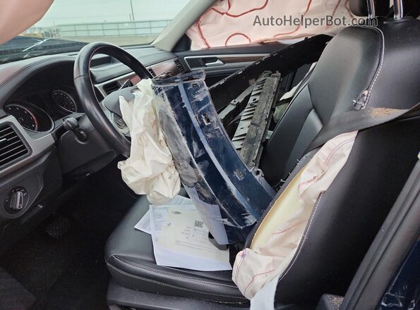 1V2HR2CA3MC525968 2021 VOLKSWAGEN ATLAS Blue Front interior view