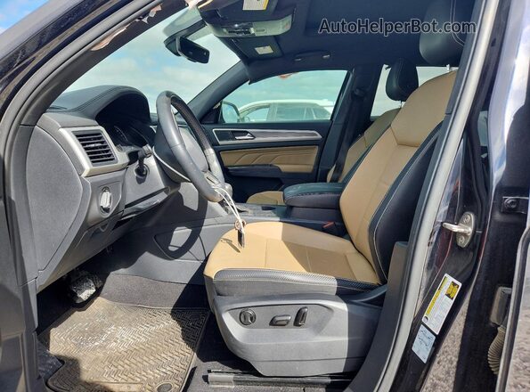 1V2JE2CA5MC201868 2021 VOLKSWAGEN ATLAS Black Widok wnętrza z przodu