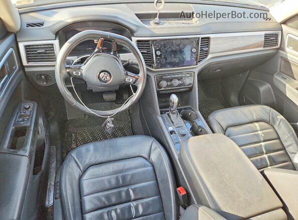 1V2NR2CA8JC503687 2018 VOLKSWAGEN ATLAS Silver Vista del salpicadero