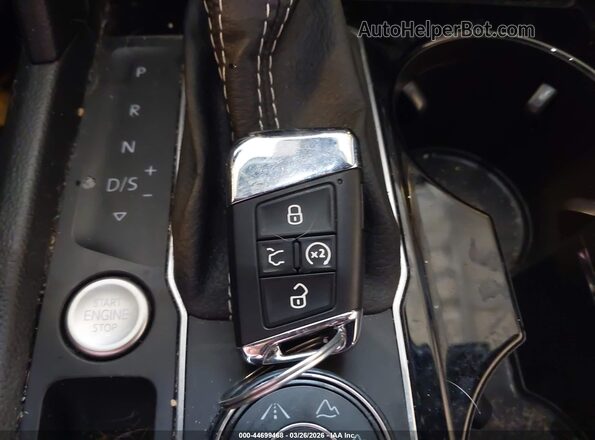 1V2SE2CA8PC205390 2023 VOLKSWAGEN ATLAS Red Dashboard view