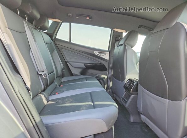 1V2VMPE81PC044484 2023 VOLKSWAGEN ID.4 Серебряный 
