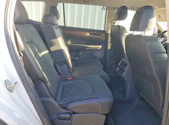 1V2WN2CA5TC524581 2026 VOLKSWAGEN ATLAS White Vista interior trasera
