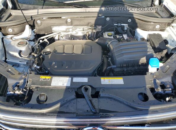 1V2WN2CA5TC524581 2026 VOLKSWAGEN ATLAS White Vista del compartimento del motor