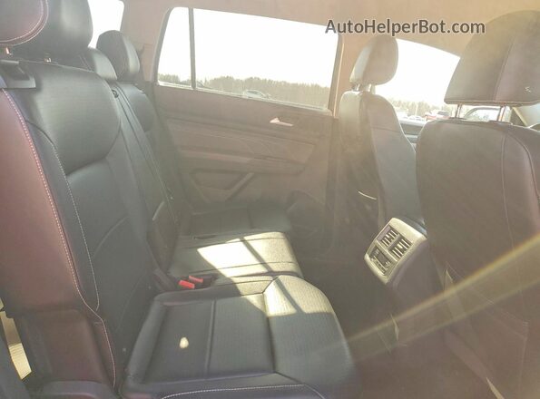 1V2WR2CA0MC576867 2021 VOLKSWAGEN ATLAS Silver Rear interior view