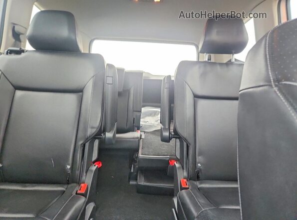 1V2WR2CA3KC533198 2019 VOLKSWAGEN ATLAS Silver 
