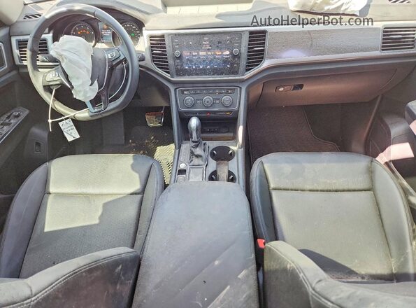1V2YR2CAXKC558561 2019 VOLKSWAGEN ATLAS White Dashboard view