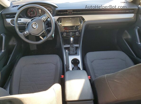 1VWAA7A34MC018263 2021 VOLKSWAGEN PASSAT Blue Dashboard view
