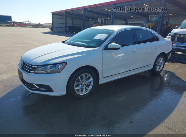 1VWAS7A39GC055231 2016 VOLKSWAGEN PASSAT Белый Передняя левая четверть