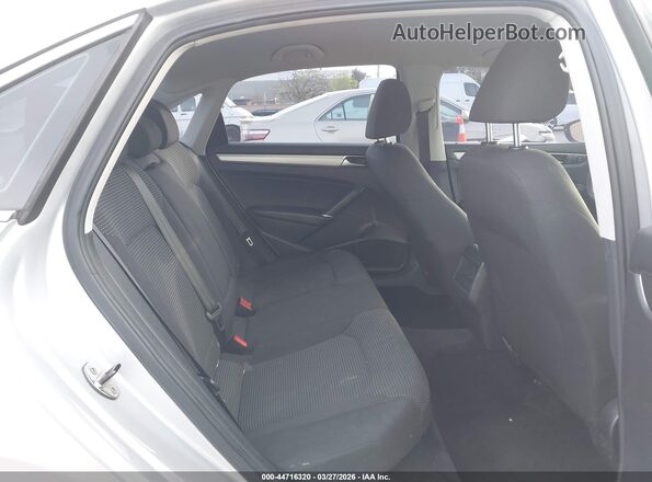 1VWAT7A30GC054112 2016 VOLKSWAGEN PASSAT Silver 