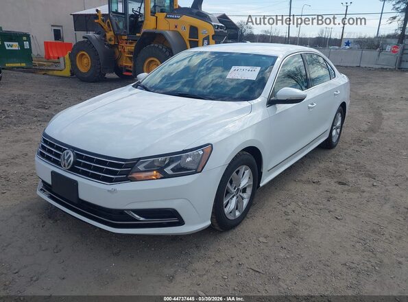 1VWAT7A33HC025687 2017 VOLKSWAGEN PASSAT White Передня ліва чверть