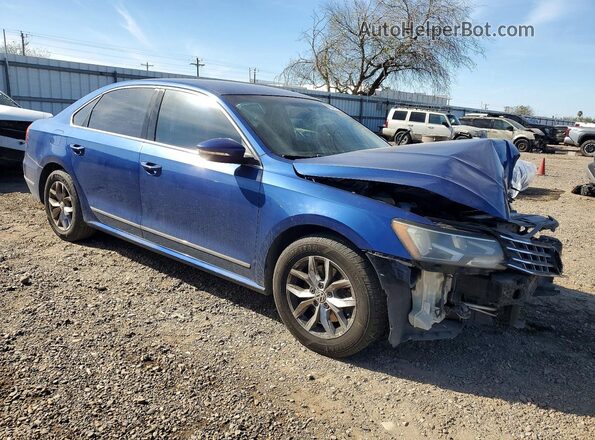 1VWAT7A35HC067696 2017 VOLKSWAGEN PASSAT Blue Przód prawy