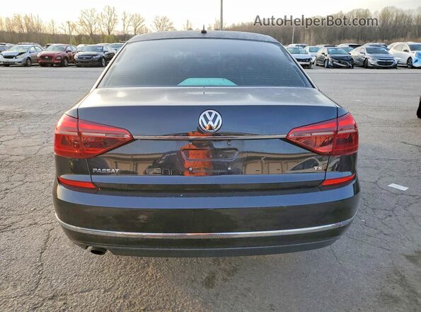 1VWAT7A38HC040010 2017 VOLKSWAGEN PASSAT Black Вид ззаду