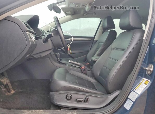1VWBA7A30JC009530 2018 VOLKSWAGEN PASSAT Blue წინა სალონის ხედი