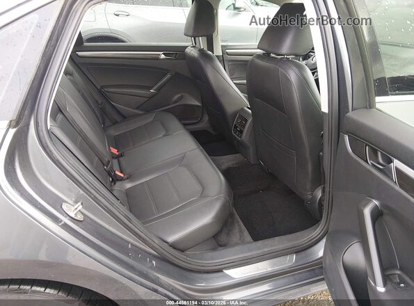 1VWBA7A32JC012283 2018 VOLKSWAGEN PASSAT Gray Vista de la etiqueta del VIN