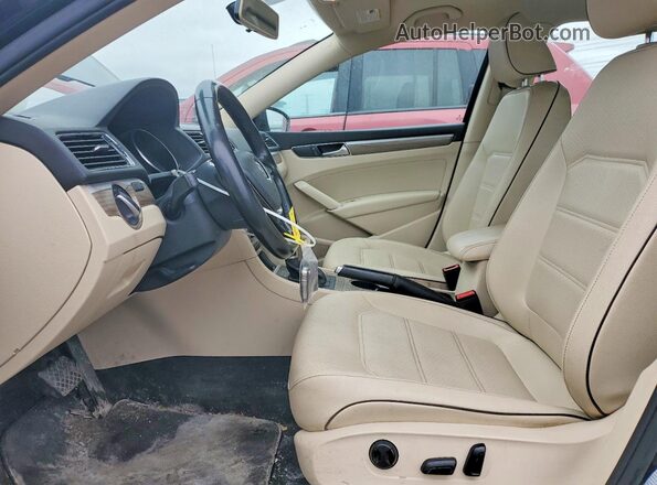 1VWBA7A3XJC008143 2018 VOLKSWAGEN PASSAT Черный Вид салона спереди