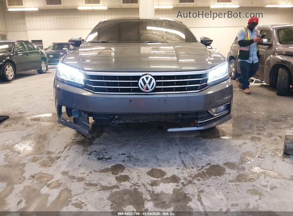 1VWBA7A3XJC008417 2018 VOLKSWAGEN PASSAT Gray 