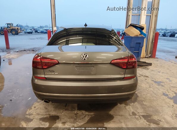 1VWBA7A3XJC008417 2018 VOLKSWAGEN PASSAT Gray 