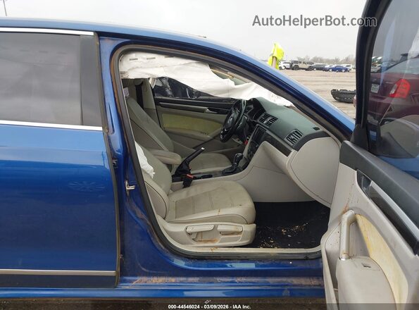 1VWBS7A31GC023345 2016 VOLKSWAGEN PASSAT Blue Widok wnętrza z przodu