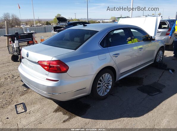 1VWBT7A34GC042808 2016 VOLKSWAGEN PASSAT Silver Задня права чверть