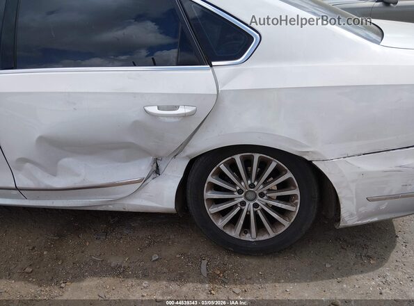 1VWBT7A39HC067091 2017 VOLKSWAGEN PASSAT White წინა ხედი
