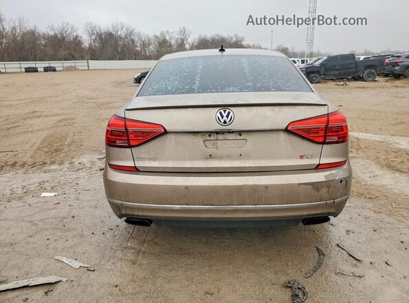 1VWCM7A3XGC016117 2016 VOLKSWAGEN PASSAT Tan Вид ззаду