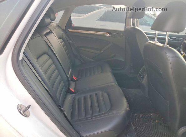 1VWCT7A31GC066083 2016 VOLKSWAGEN PASSAT Белый Вид задних сидений